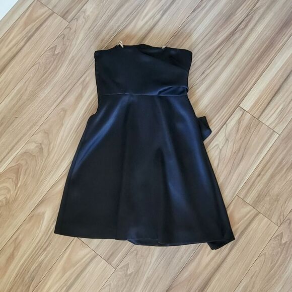 Haltston Heritage Satin Strapless Bow Front Cascading Cocktail Dress in Black - Picture 14 of 16